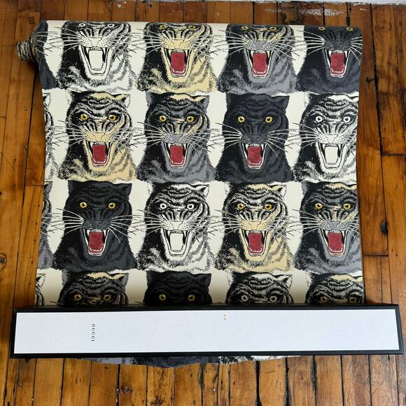 Gucci Tiger Face Printed Wallpaper Bundle - Picture 4 of 12